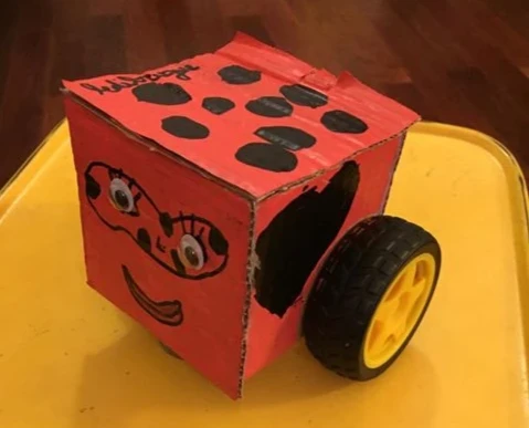 Robot DIY PlayfulKit fabriqué par un client, modèle 3